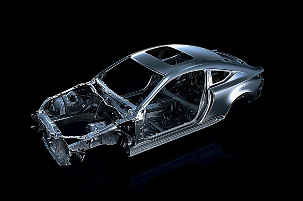 「V8搭載、レクサス「RC F」画像ギャラリー ─ 477馬力で価格は953万円から」の15枚目の画像