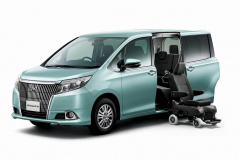 トヨタ新型ミニバン エスクァイア 画像ギャラリー 高級車にコンパクトキャブワゴンという新提案 Clicccar Com