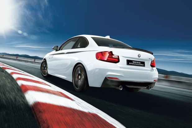 「わずか30台限定！ BMW M235iクーペの特別限定車「M Performance Edition」が登場」の2枚目の画像