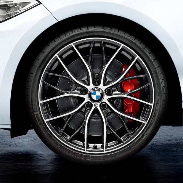 「わずか30台限定！ BMW M235iクーペの特別限定車「M Performance Edition」が登場」の3枚目の画像