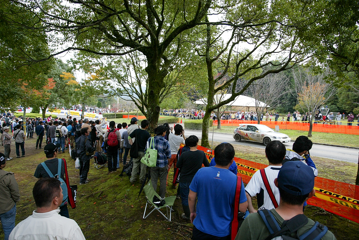 「4万8000人を集めた一大イベント、全日本ラリー選手権・新城ラリー」の2枚目の画像