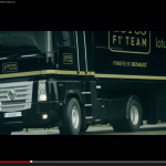 「F1マシンと並走していたトラックが驚愕のアクション！【動画】」の4枚目の画像ギャラリーへのリンク