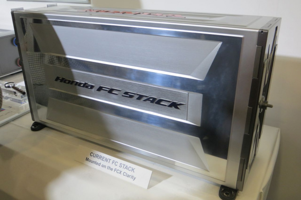 「ホンダ「FCV CONCEPT」2015年度内に発売予定の燃料電池車3つの特徴」の14枚目の画像