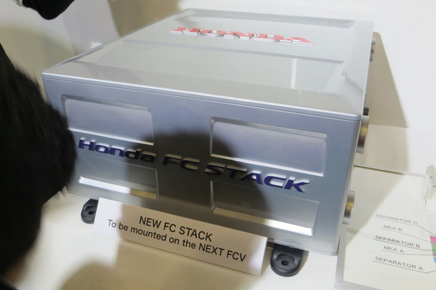「ホンダ「FCV CONCEPT」2015年度内に発売予定の燃料電池車3つの特徴」の15枚目の画像