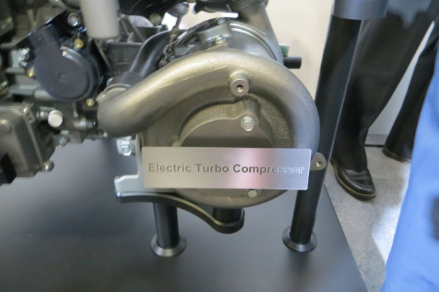 「ホンダ「FCV CONCEPT」2015年度内に発売予定の燃料電池車3つの特徴」の18枚目の画像