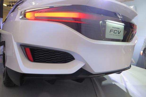 「ホンダ「FCV CONCEPT」2015年度内に発売予定の燃料電池車3つの特徴」の22枚目の画像