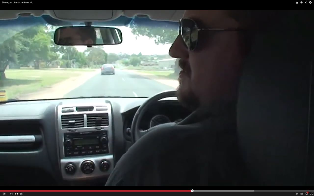 スマホを充電できて スーパーカーのエンジン音を再現できるデバイス 動画 Clicccar Com