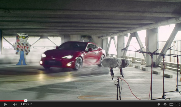 「立体駐車場で86が団体ドリフト!? この弾けっぷりでなんとトヨタ公式映像【動画】」の3枚目の画像
