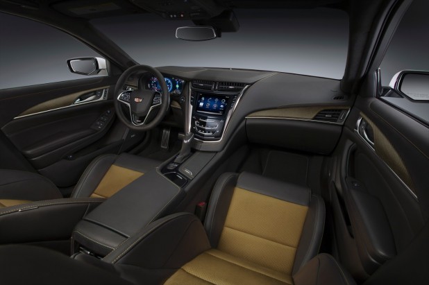 2016-Cadillac-CTS-V-Sedan-003