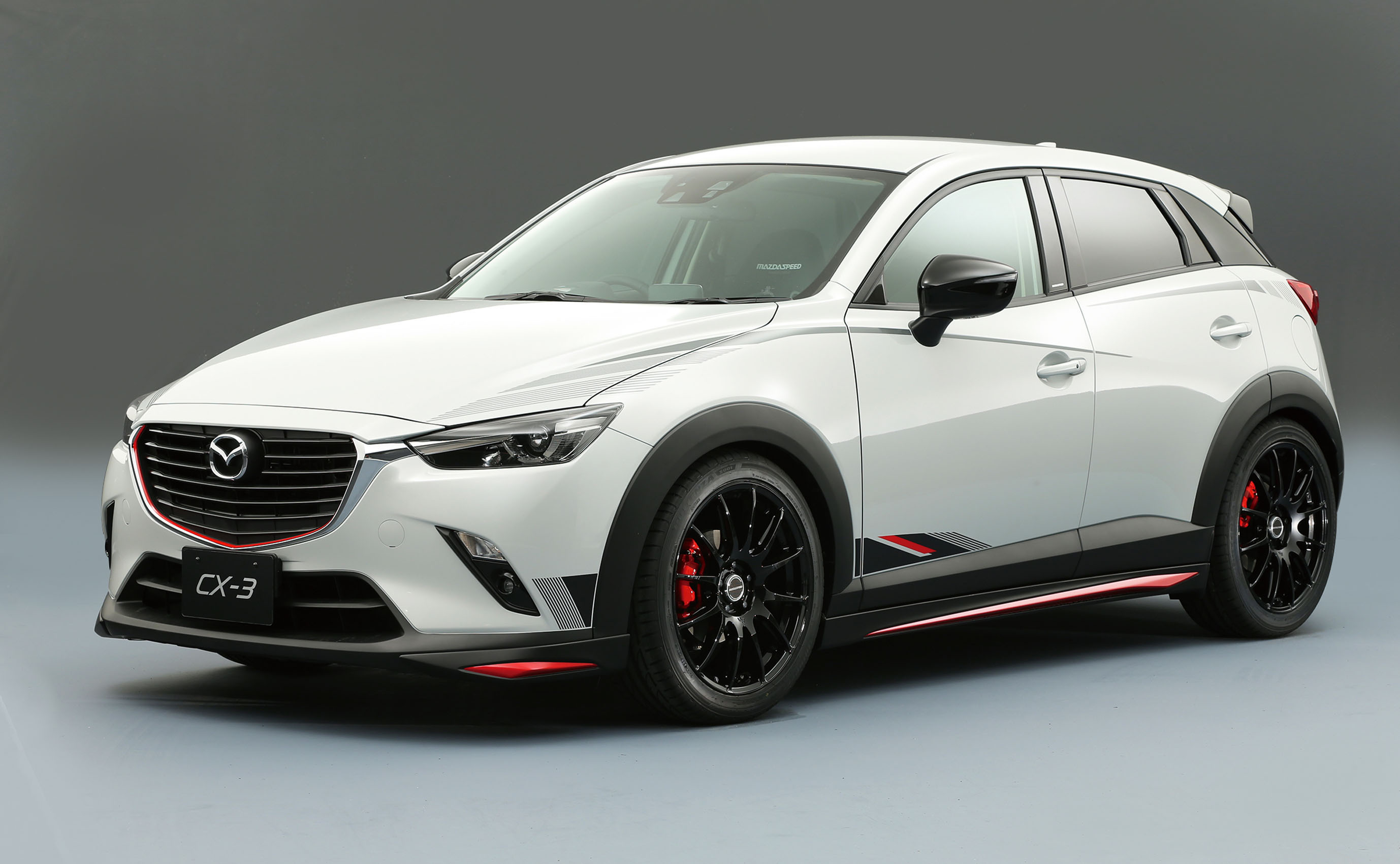 新型マツダcx 3 マツダ ロードスターを東京オートサロンで初公開 Clicccar Com