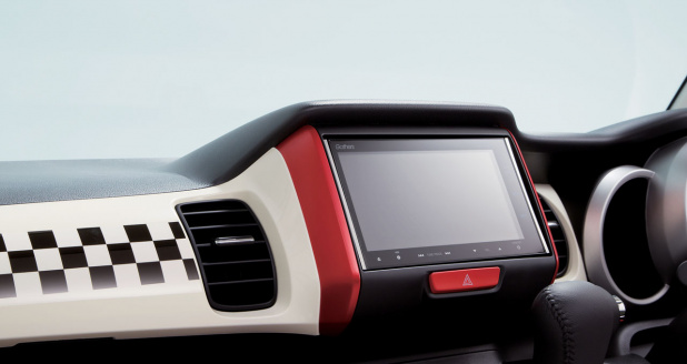 「ホンダ新型軽自動車「N-BOXスラッシュ」はカスタムボディにハイテク満載で価格138万円から」の10枚目の画像