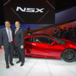 「ホンダ新型NSXが初代ヘリテージの赤いボディ、価格15万ドルで登場! 【デトロイトショー2015】」の15枚目の画像ギャラリーへのリンク