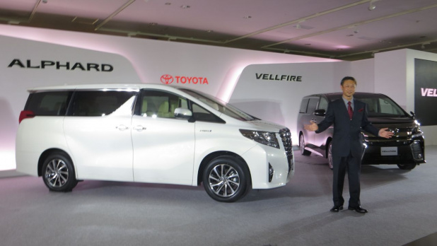「トヨタ新型「ヴェルファイア」と「アルファード」ハイブリッドの燃費は19.4km/L！」の3枚目の画像