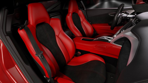 「ホンダ新型NSXが初代ヘリテージの赤いボディ、価格15万ドルで登場! 【デトロイトショー2015】」の3枚目の画像