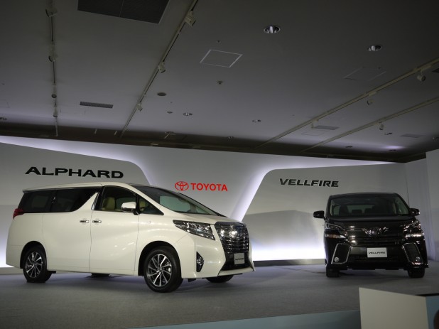 alphard_vellfire_01