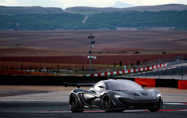 「マクラーレン「McLaren P1 GTR」画像ギャラリー ─ 700ps/トンを超えるパワーウェイトレシオを誇るサーキット専用モデル」の13枚目の画像