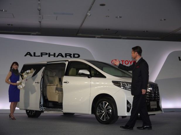 vellfire_alphard_002