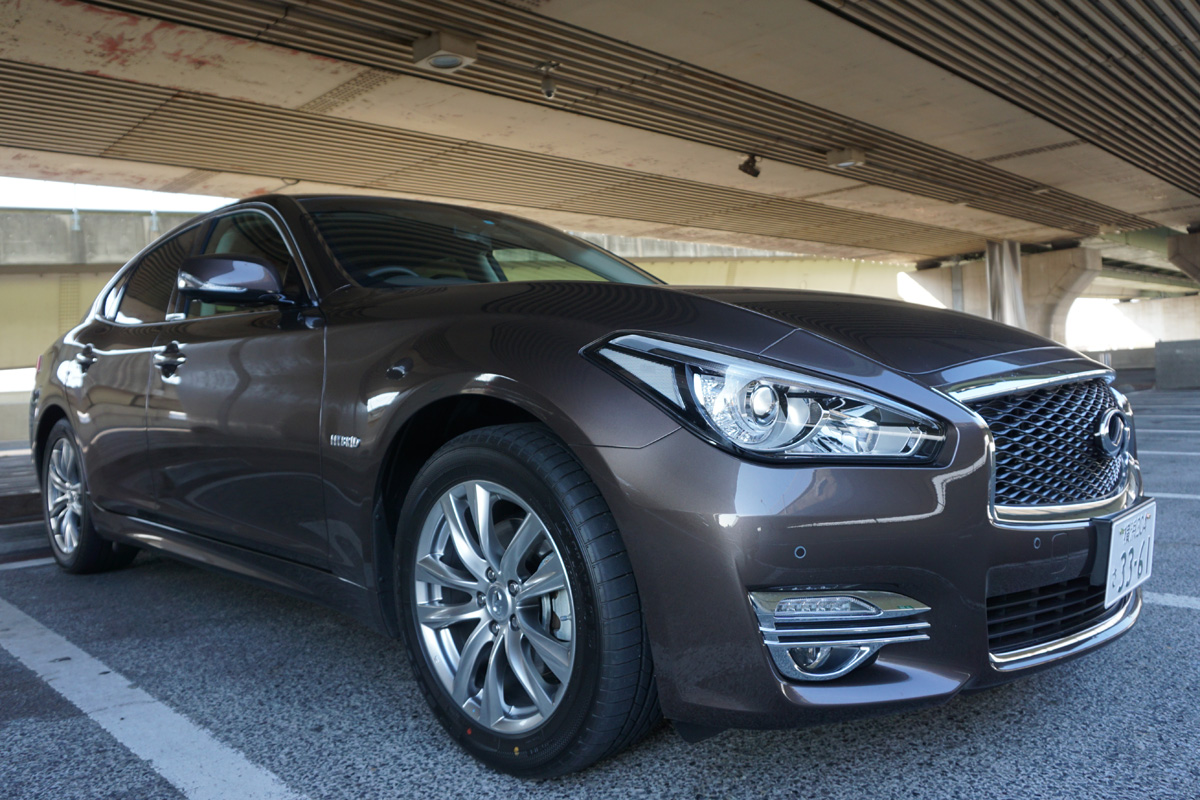 マイナーチェンジの日産フーガに、さっそく乗ってみた。 | clicccar.com