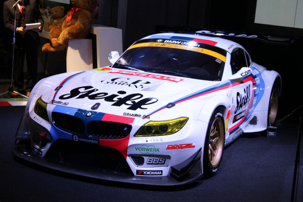 「BMWのSUPER GT参戦発表。ドライバーはファッションモデル？そして特別限定車も発表。」の2枚目の画像