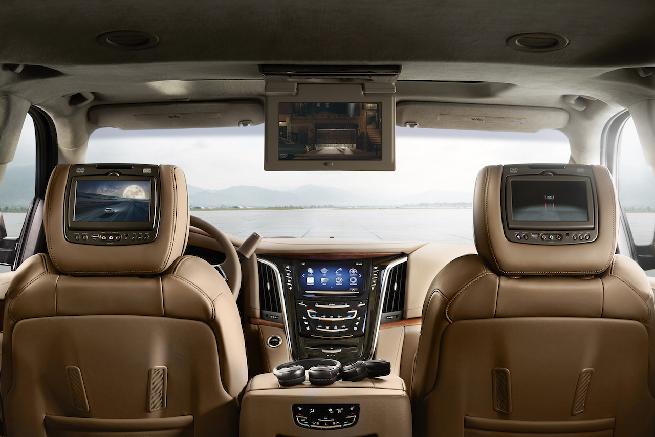 2015 Cadillac Escalade Platinum 画像｜ゴージャスなインテリアはキャデラックのSUVにふさわしい完成度 |  clicccar.com