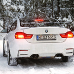 今度は豪雪! Max460psを発揮するBMW M4 GTS公開直前ショット! - BMW M4 GTS 1