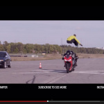 「1跳躍で2台のバイクを飛び越えることに成功！【動画】」の3枚目の画像ギャラリーへのリンク