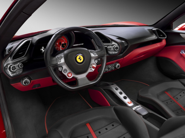 「V8フェラーリの新型モデルの「Ferrari488 GTB」を公開【ジュネーブモーターショー2015】」の3枚目の画像