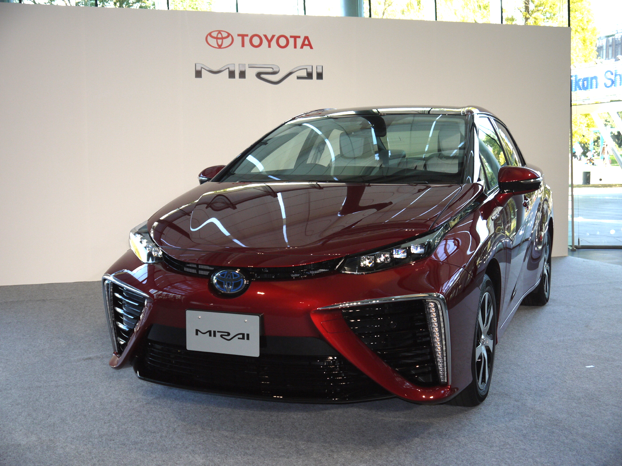 MIRAI_03 画像｜東京都によるFCV補助金は101万円で決定！国の補助金を 