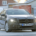 北欧でもテスト開始！ベンツAクラスのフェイスリフトモデル - Mercedes A facelift 2