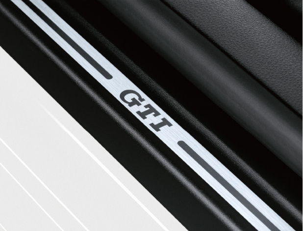 「VWポロの最高峰「GTi」は1.8ターボで192馬力」の1枚目の画像
