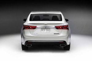 TOYOTA_AVALON_01