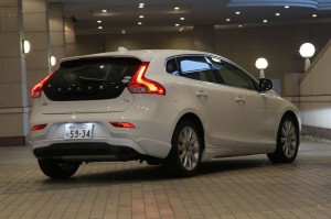 VOLVO_V40_25