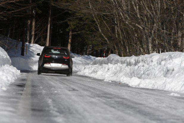 「BMW i3 「次世代車」は雪国にも似合うか!?」の14枚目の画像