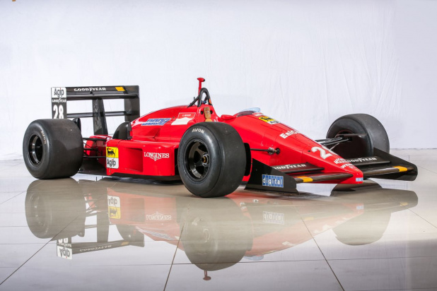 「F1女子大興奮! 鈴鹿サーキットのSound of ENGINE 2015に幻のマシン登場!!」の2枚目の画像