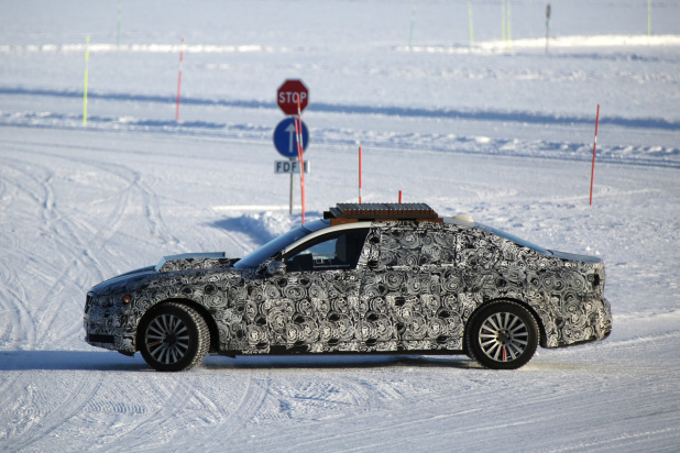 「BMW X7プロトタイプに遭遇!!」の3枚目の画像