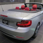 「コンパクトなオープンカー「BMW 2シリーズ カブリオレ」日本登場。価格は525万円から」の6枚目の画像ギャラリーへのリンク