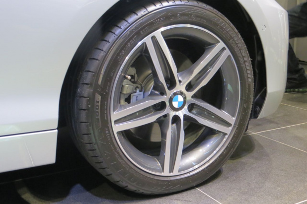 「コンパクトなオープンカー「BMW 2シリーズ カブリオレ」日本登場。価格は525万円から」の18枚目の画像