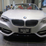 「コンパクトなオープンカー「BMW 2シリーズ カブリオレ」日本登場。価格は525万円から」の19枚目の画像ギャラリーへのリンク