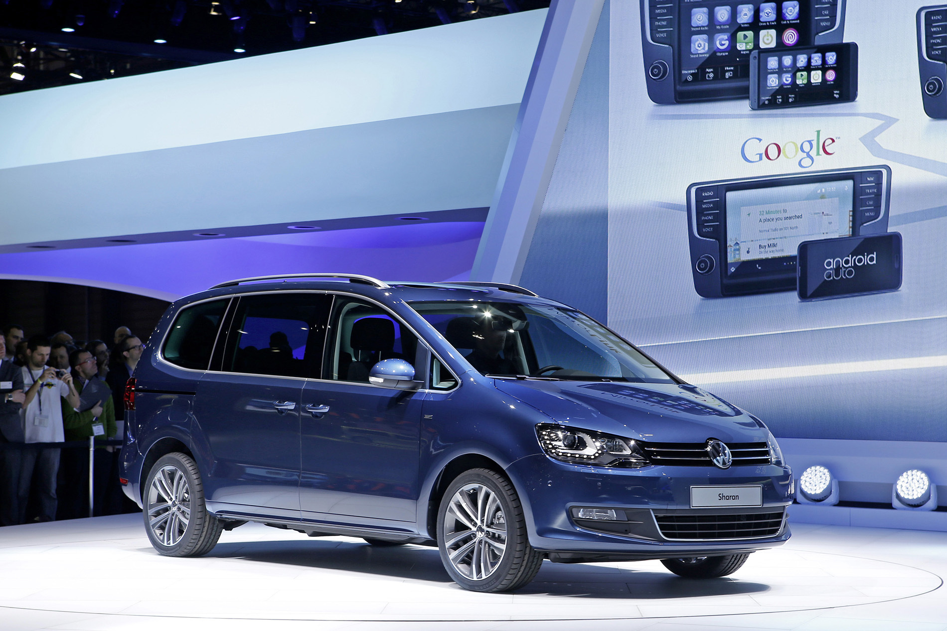 Der neue Volkswagen Sharan 画像｜VWシャランが「Apple  CarPlay」対応や燃費向上などビッグマイナーチェンジ【ジュネーブモーターショー】 | clicccar.com