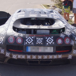 ブガッティのニューモデル試作車と遭遇! - "Bugatti Veyron Successor, Chiron Mule. Copyright by Hartmut Klawonn / SB-Medien"