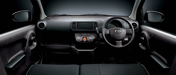 「ブラック内装を採用したトヨタ・パッソの特別仕様車「L package・Kiriri」」の2枚目の画像