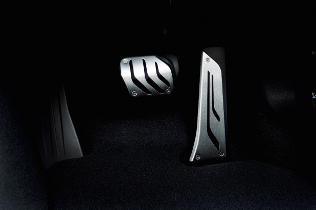 「BMW3シリーズに330台限定の「M Sport Style Edge」が登場」の8枚目の画像