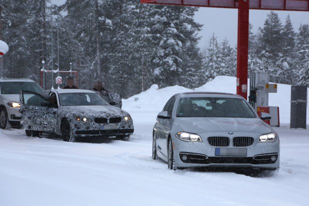 「BMW5シリーズ次世代モデルが現行モデルと現れた!」の1枚目の画像