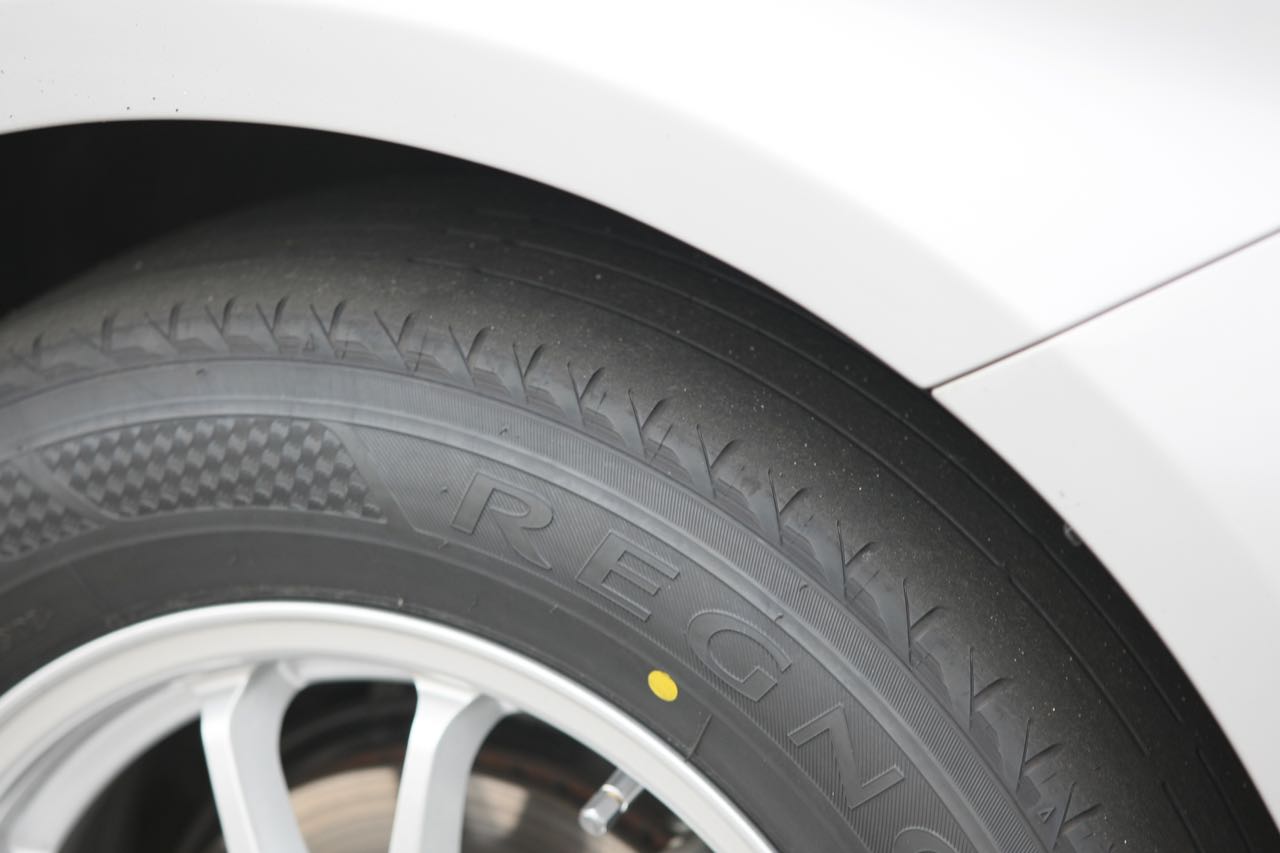 「タイヤの「空気圧」「溝」が燃費や安全にどれくらい影響するかわかりますか？」の15枚目の画像
