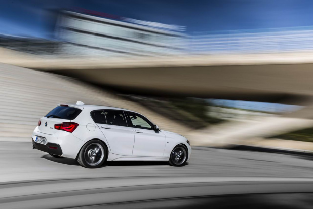 「BMW新型1シリーズ画像ギャラリー ─ 引き締まったニューフェイス、価格300万円以下」の12枚目の画像