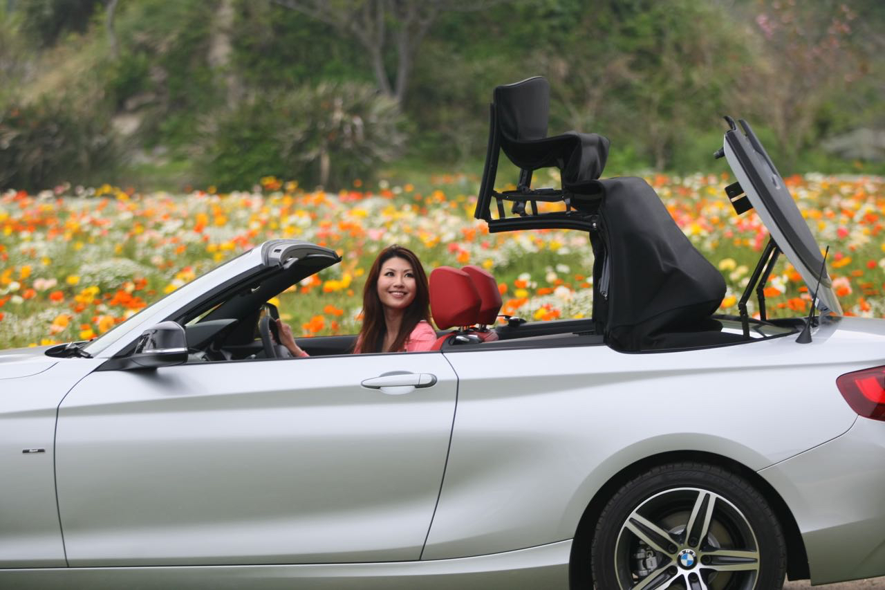 「BMW『2シリーズ・カブリオレ』画像ギャラリー ─ 高い実用性を備えたオープンスポーツ」の1枚目の画像