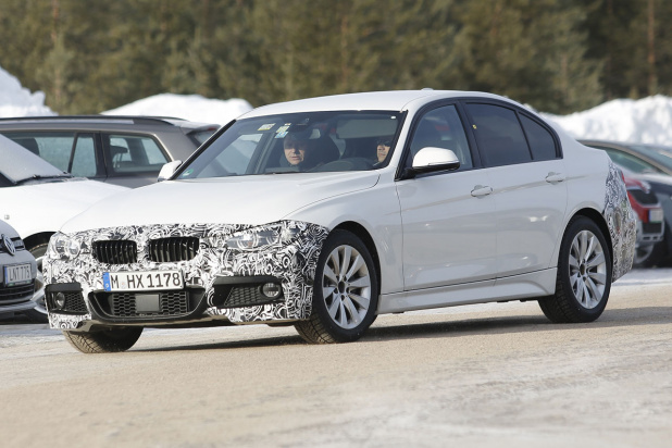 「BMW 3シリーズのMスポーツパッケージ改良型を初補足！」の2枚目の画像