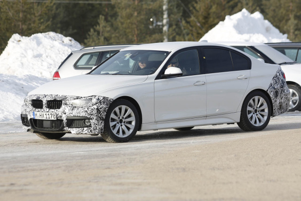 「BMW 3シリーズのMスポーツパッケージ改良型を初補足！」の3枚目の画像