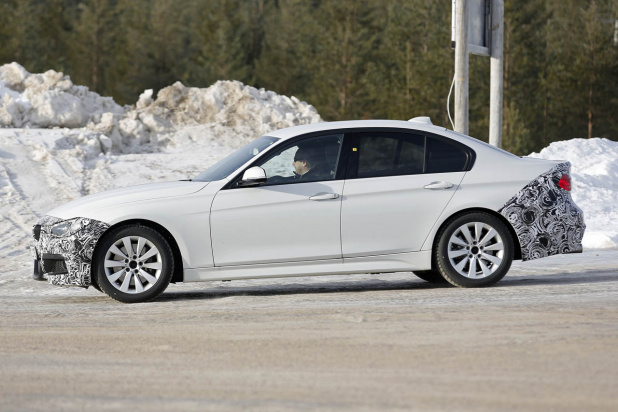 「BMW 3シリーズのMスポーツパッケージ改良型を初補足！」の4枚目の画像