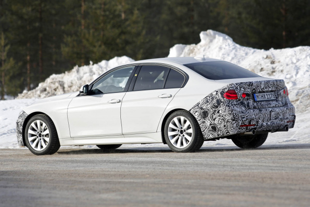 「BMW 3シリーズのMスポーツパッケージ改良型を初補足！」の5枚目の画像